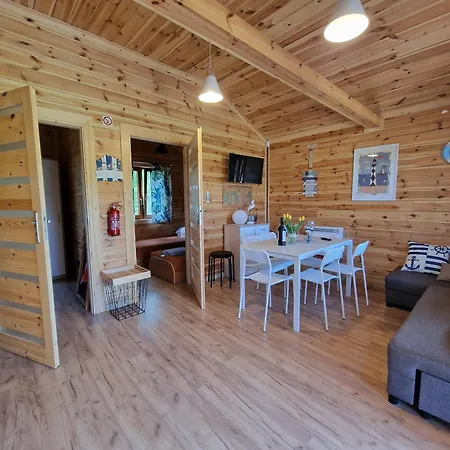 Ranczo Wodnica - Letniskowe, Na Wylacznosc Holiday home *