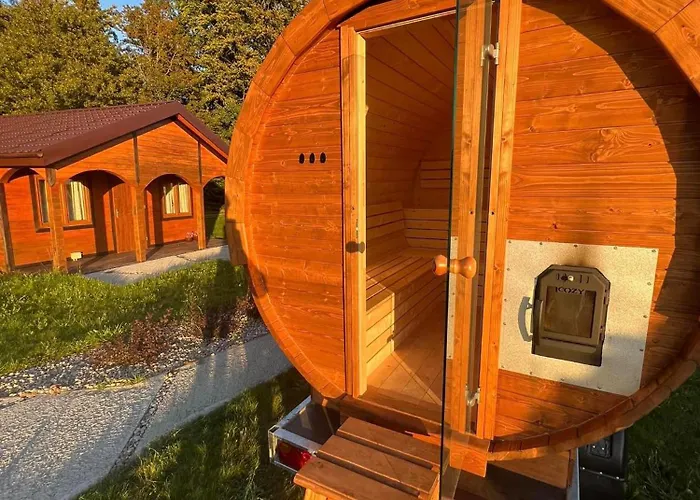 Ranczo Wodnica - Letniskowe, Na Wylacznosc * Ustka