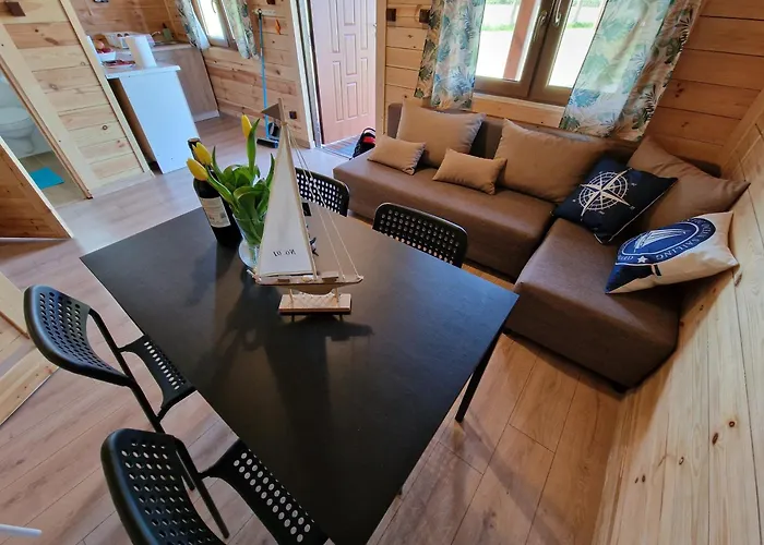 Ranczo Wodnica - Letniskowe, Na Wylacznosc * Ustka